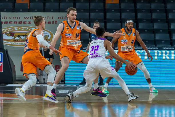 利物浦与纽 利物浦与纽