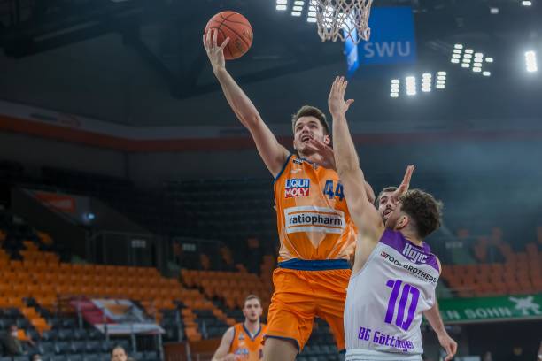 参与赛事的 参与赛事的